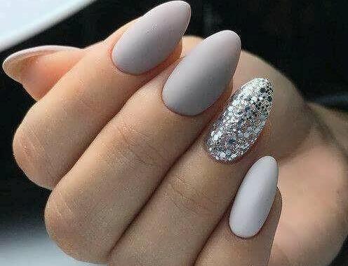 عکس ناخن نقره ای