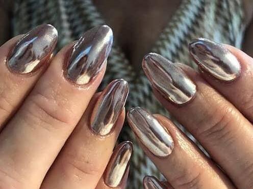 عکس ناخن نقره ای