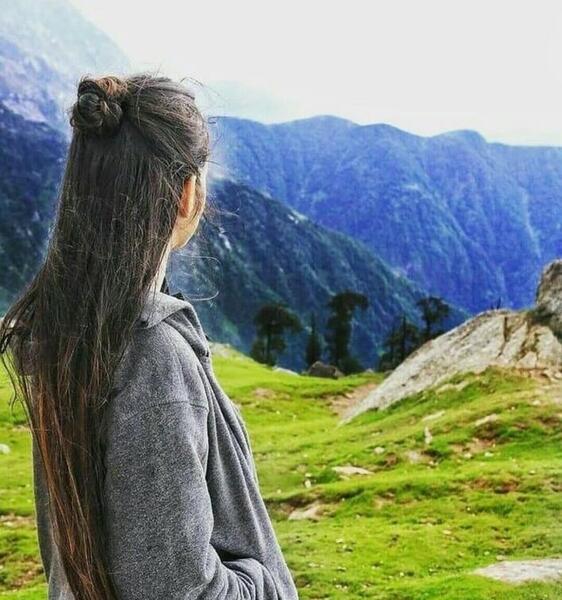 عکس پروفایل دختر روی کوه