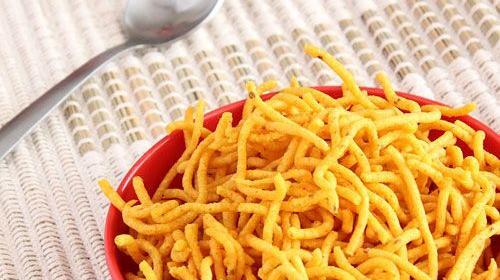 عکس پفک ذرت نمکی