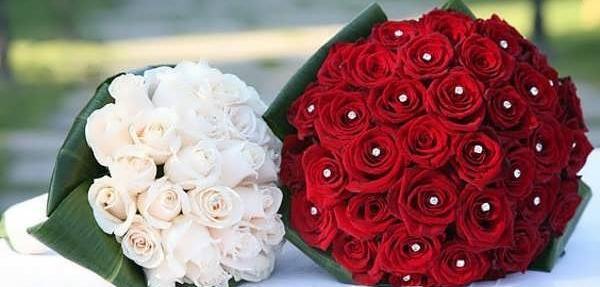 عکس دسته گل رز سفید و قرمز