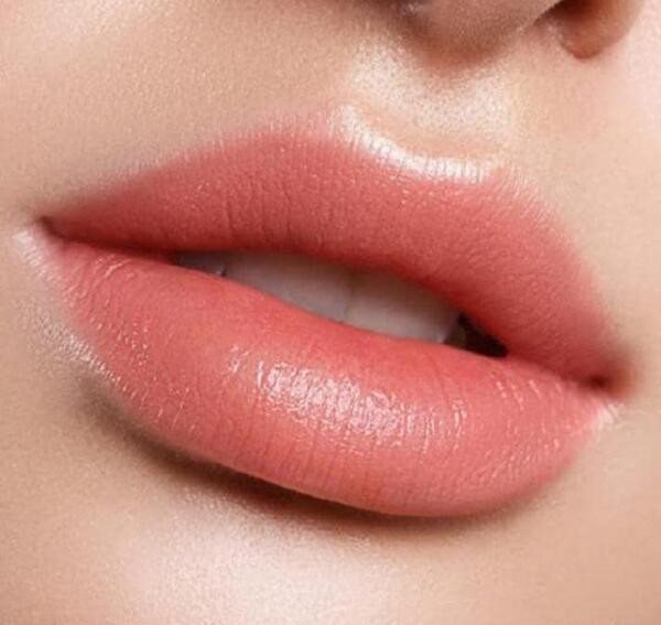 عکس لب های قلوه ای