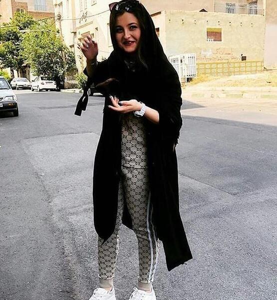 عکس سارا و نیکا در لباس عروس