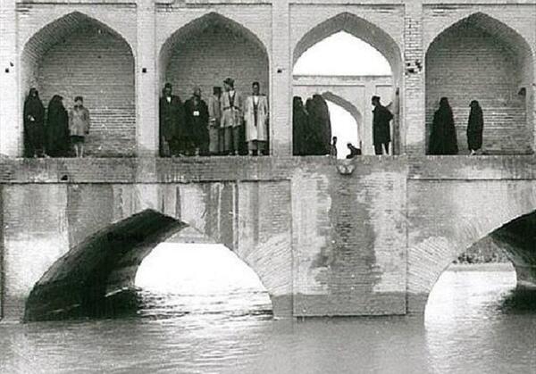 عکس قدیمی پل خواجو