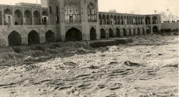 عکس قدیمی پل خواجو