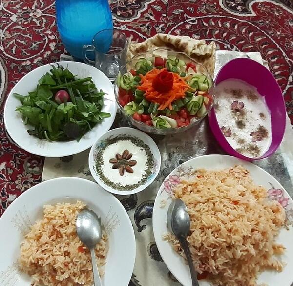 عکس سفره غذا ساده