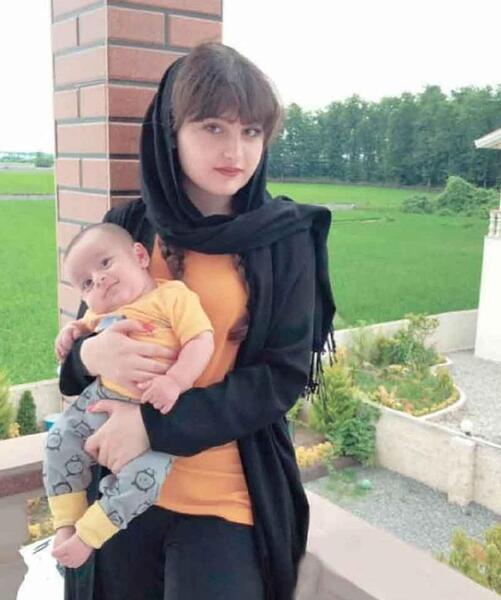 عکس سارا و نیکا چند سالشونه
