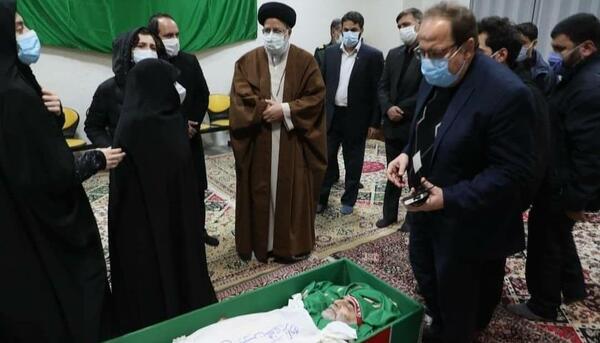 عکس رئیسی با شهید فخری زاده