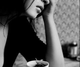 عکس گریه دار دختر تنها