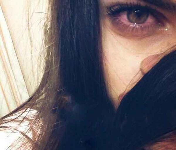 عکس گریه دار دختر تنها