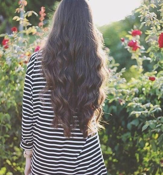 عکس دختر تنها با لباس بلند