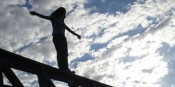 عکس پروفایل دختر خودکشی