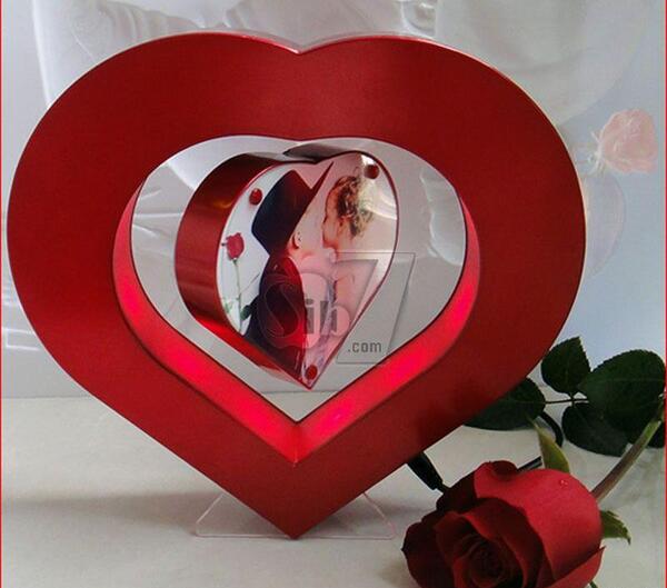 قاب عکس قلب عاشقانه