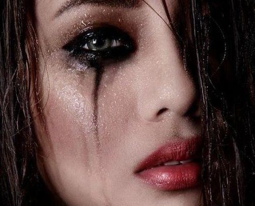 عکس نوشته گریه دختر غمگین
