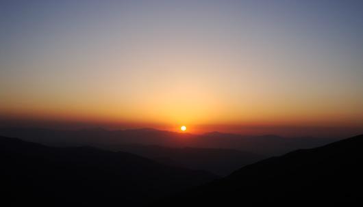 عکس غروب خورشید کوه