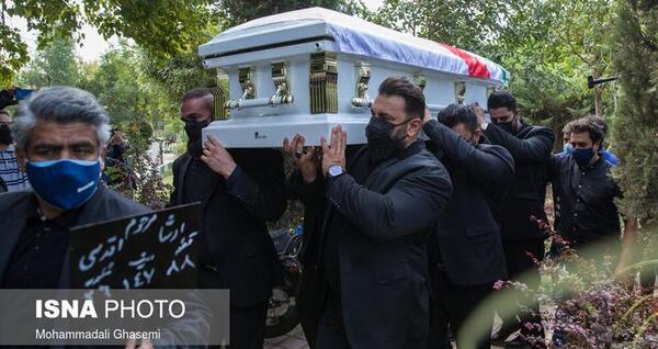 عکس قبر ارشا اقدسی