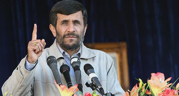 عکس پشت صحنه مناظره احمدی نژاد و کروبی