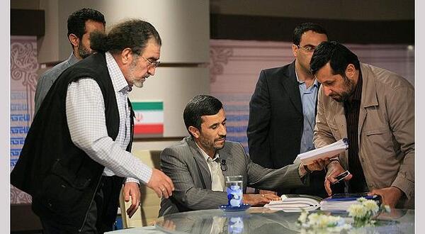 عکس پشت صحنه مناظره احمدی نژاد و کروبی