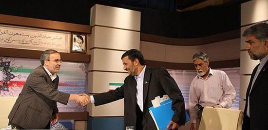 عکس پشت صحنه مناظره احمدی نژاد و کروبی