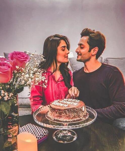 عکس ژست با کیک تولد
