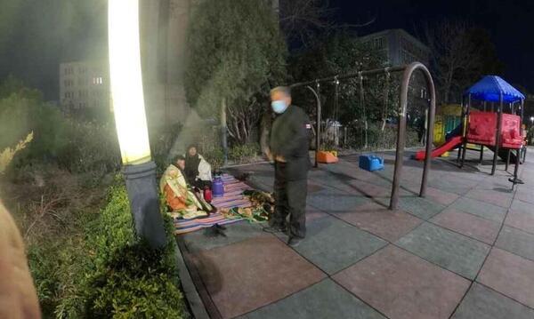 عکس شب در پارک