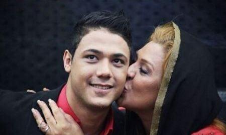 عکس عاشقانه روبوسی