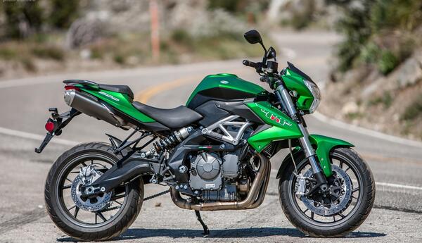 عکس موتور benelli