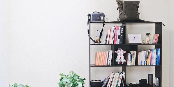 عکس کتاب انگلیسی برای پروفایل