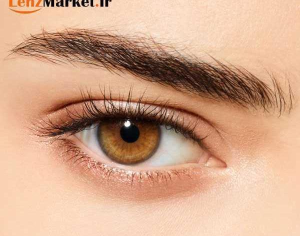 عکس چشم رنگی طبیعی