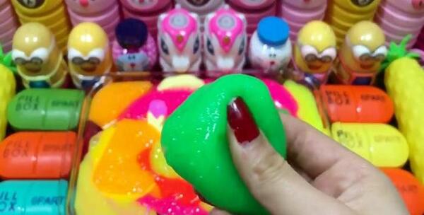عکس ژله بازی رنگی