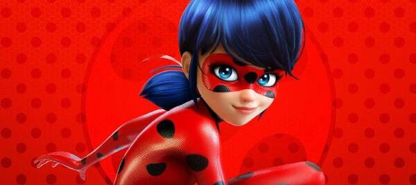 عکس لپ تاپ دختر کفشدوزکی