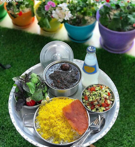 عکس قورمه سبزی با ته دیگ