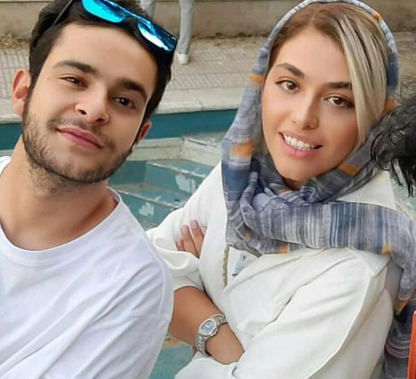 عکس ریحانه پارسا در آغوش همسرش