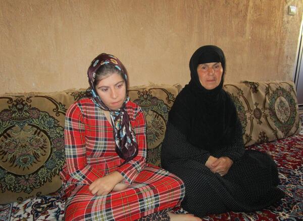 عکس دختر معلول ذهنی
