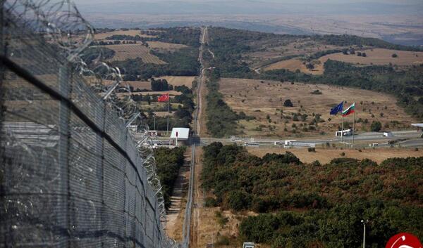 عکس خط مرز