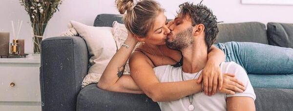 عکس عاشقانه بدون متن لب گیری