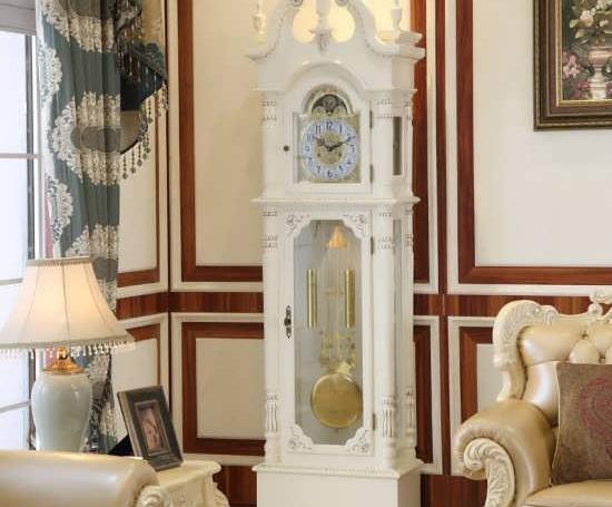 عکس ساعت چوبی ایستاده