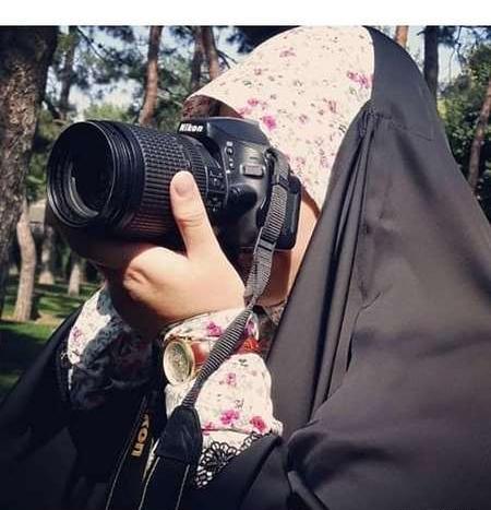 عکس پروفایل دختر چادری با دوربین عکاسی