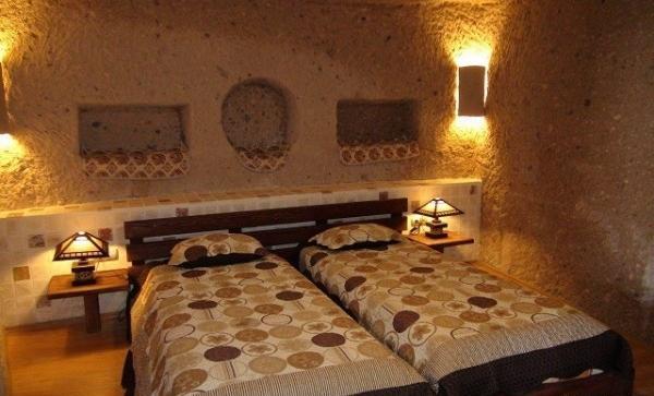 عکس هتل صخره ای کندوان تبریز