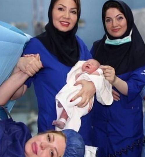 عکس مادر نیوشا ضیغمی
