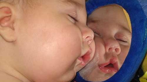 عکس بچه لپ دار