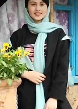 عکس دوست رومینا اشرفی