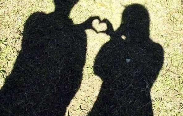 عکس عاشقانه بدون متن از پشت سر