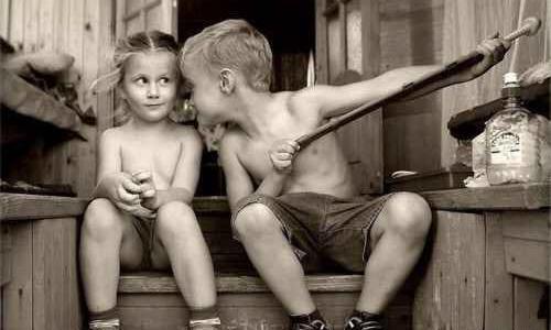 عکس بوسه عاشقانه بچه ها