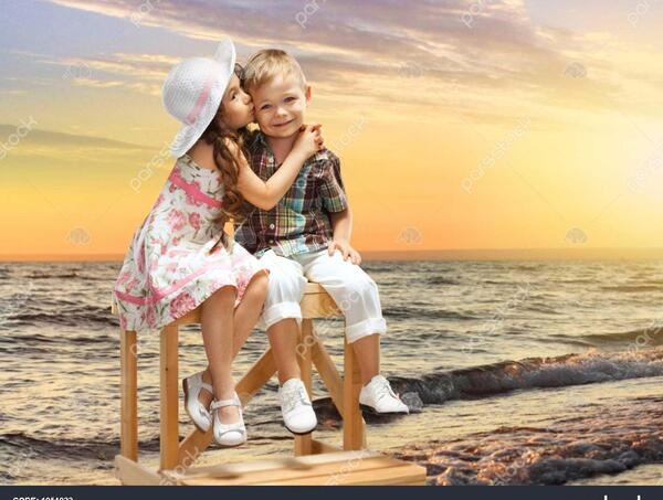عکس بوسه عاشقانه بچه ها