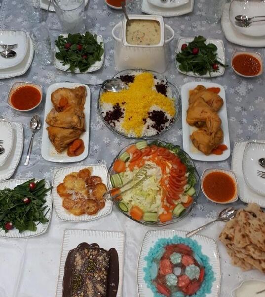 عکس میز شام زرشک پلو