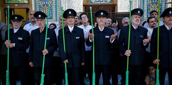عکس خادمان حرم امام رضا