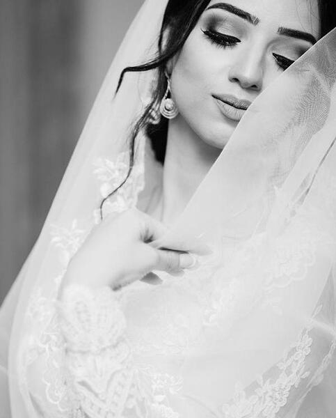 عکس عروس نیمرخ