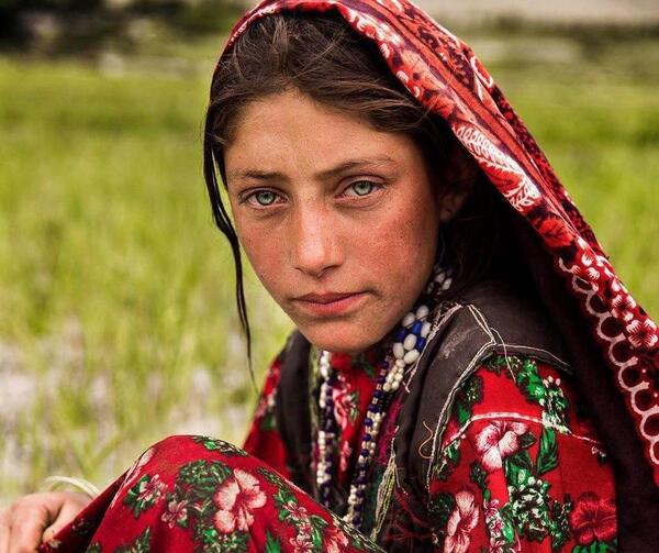 عکس قدیمی دختر روستایی