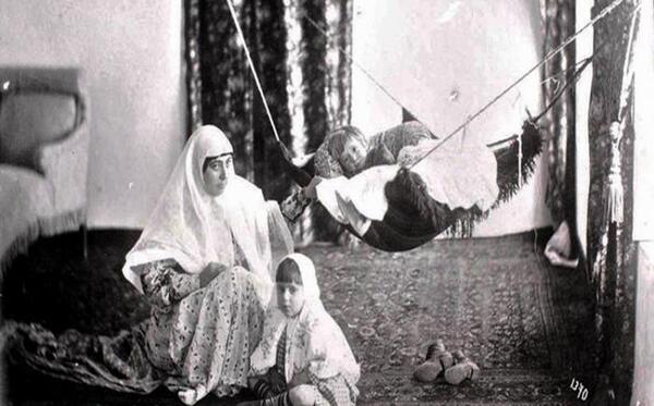 عکس قدیمی دختر روستایی